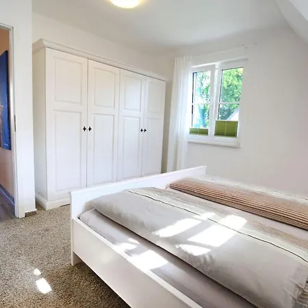 Droeoem Unter Reet 1 Comfortable Rerik