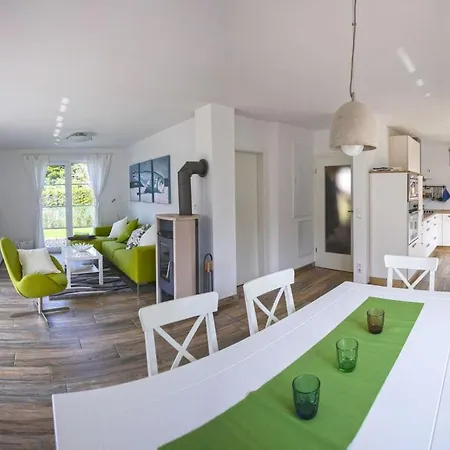 Droeoem Unter Reet 1 Comfortable Rerik